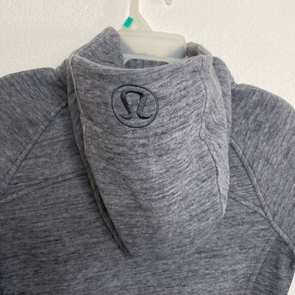 LULULEMON Women’s Full Zip Charcoal Hoodie Size 6 - Picture 7 of 8